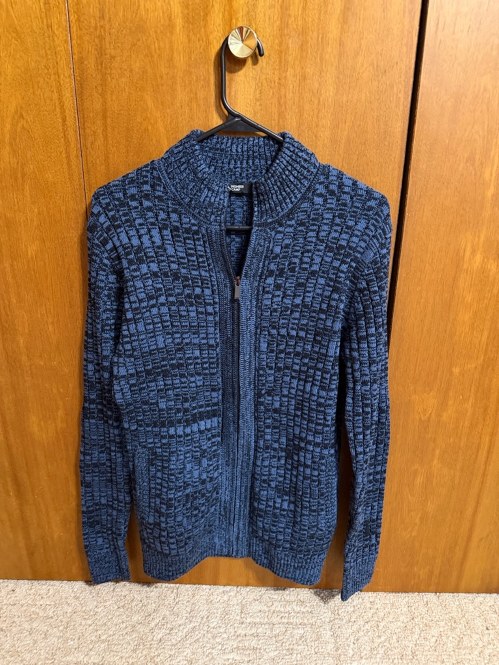PIONEER Men's Zip-Up Sweater in Navy and Black